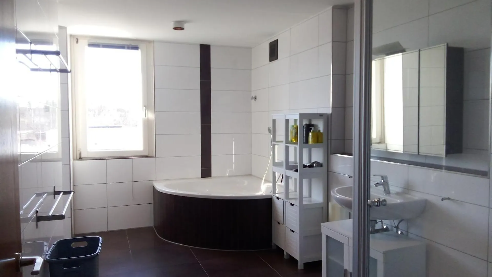 Virginie Apartments - Grosszuegige 145 Qm Mit Balkon Und Parkplatz Augsburg Germany
