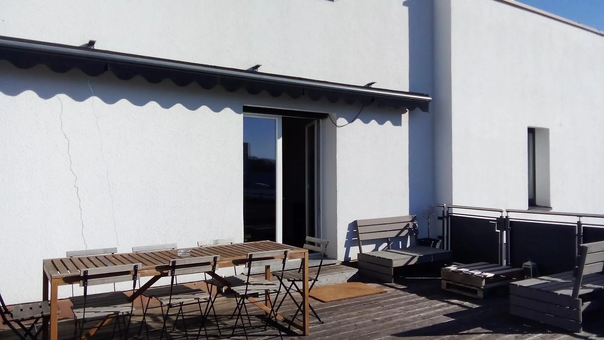 אוגסבורג Virginie Apartments - Grosszuegige 145 Qm Mit Balkon Und Parkplatz גרמניה